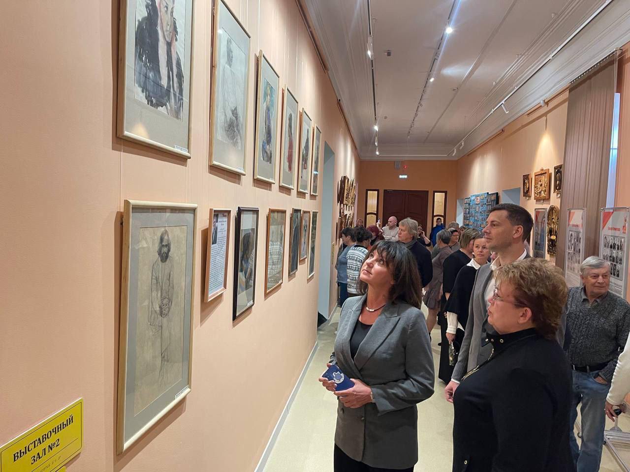 Открытие картинной галереи в Петровске 2
