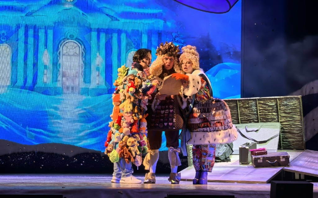 Продавец игрушек 7