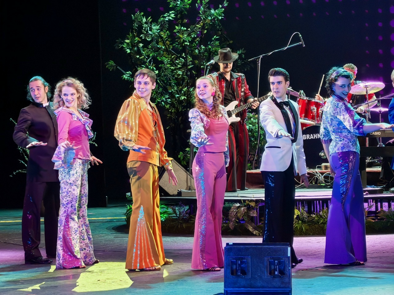 К 8 марта в Саратове создали шекспировский мюзикл на музыку «Аббы»
