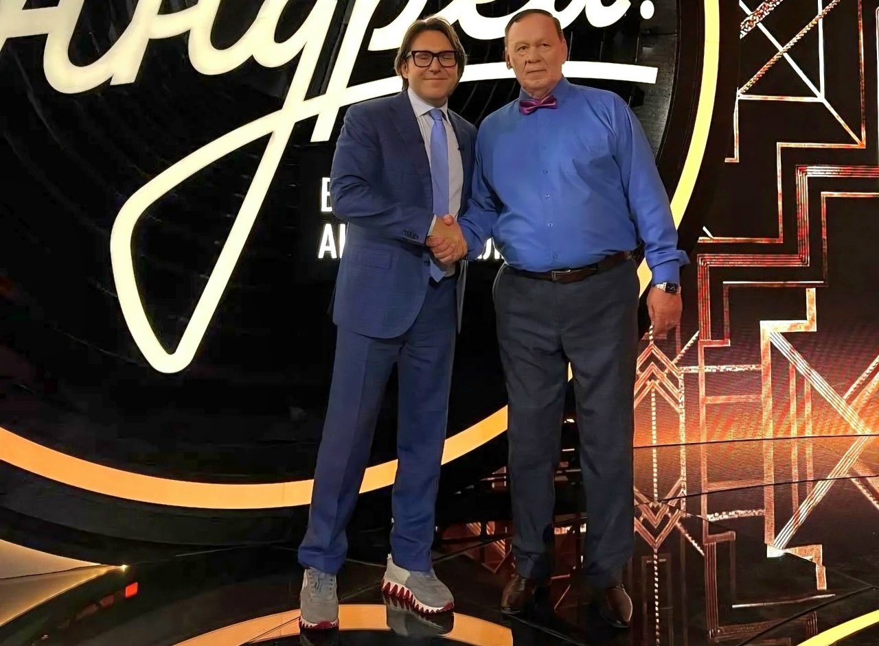 Саратовский трудовик спел на шоу Андрея Малахова