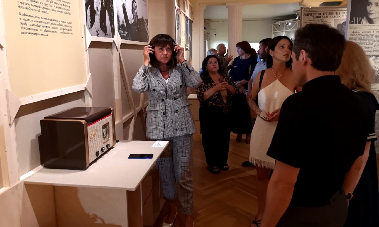 Выставка Табаков 3