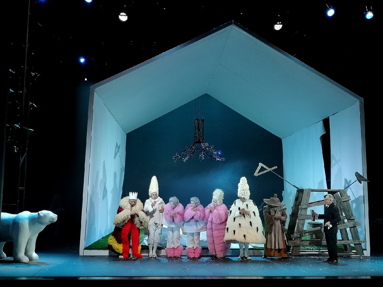 Обыкновенное чудо ТЮЗ Саратов 5