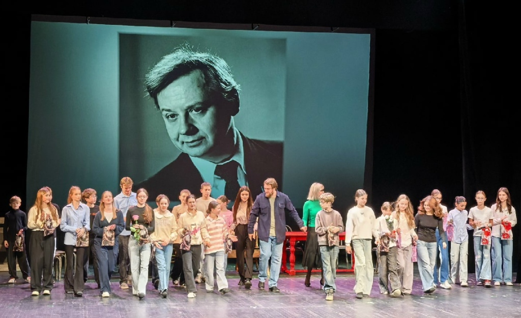 Юные саратовские артисты рассказали, чему научились у Олега Табакова