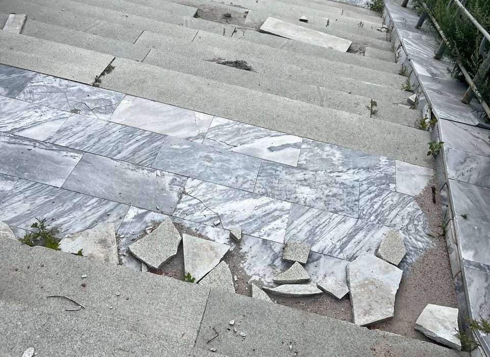 Лестница в Глебучев овраг еще