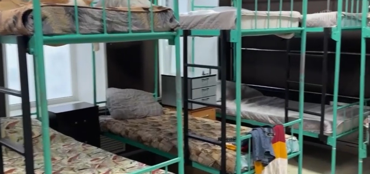 Пациенты саратовского рехаба пожаловались Андрею Малахову на издевательства Пациенты саратовского рехаба пожаловались Андрею Малахову на издевательства