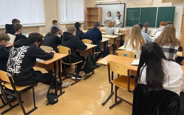 С 1 сентября одним предметом в средней школе станет меньше