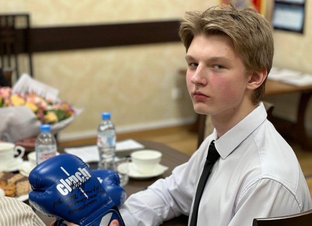 Бастрыкин наградил саратовских подростков