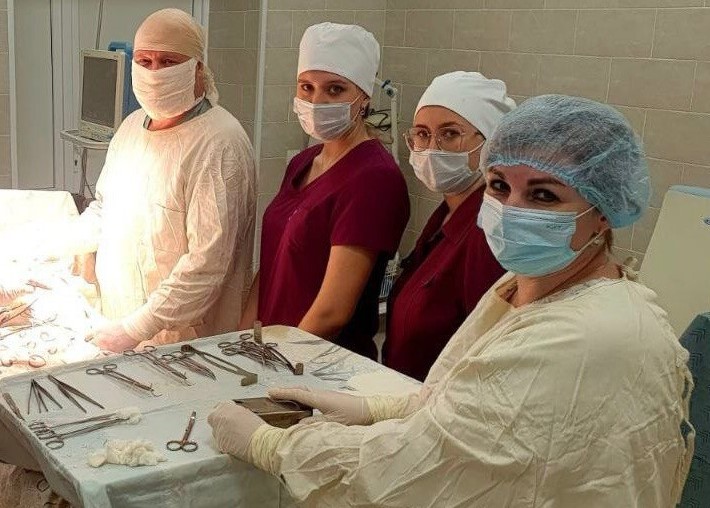 Решить проблему с кадрами: молодых врачей на три года отправят в ОМС