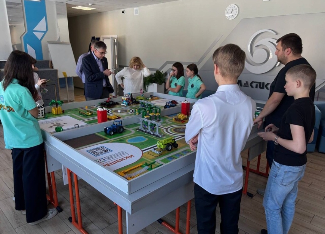 Школьники из Новоузенска преодолеют 9000 километров ради роботов