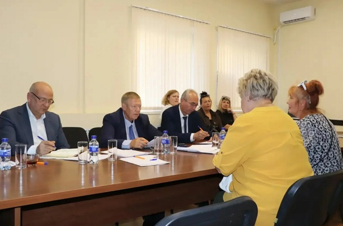 Николай Панков обсудил с жителями Заводского района работу управляющих компаний Николай Панков обсудил с жителями Заводского района работу управляющих компаний
