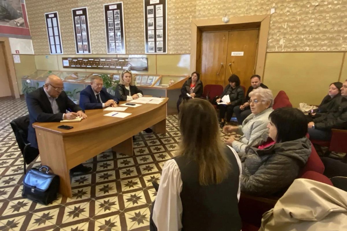 Аварийная крыша и затопленный подвал: Панков обсудил проблемы ЖКХ в Ртищеве Аварийная крыша и затопленный подвал: Панков обсудил проблемы ЖКХ в Ртищеве