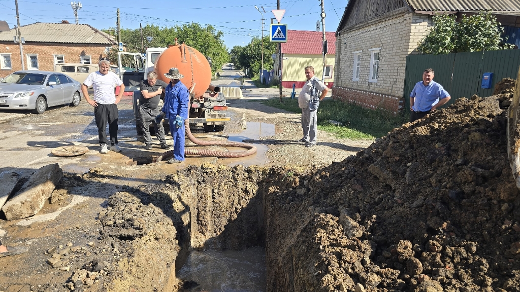 Жителей обезвоженного Красноармейска просят набраться терпения Жителей обезвоженного Красноармейска просят набраться терпения