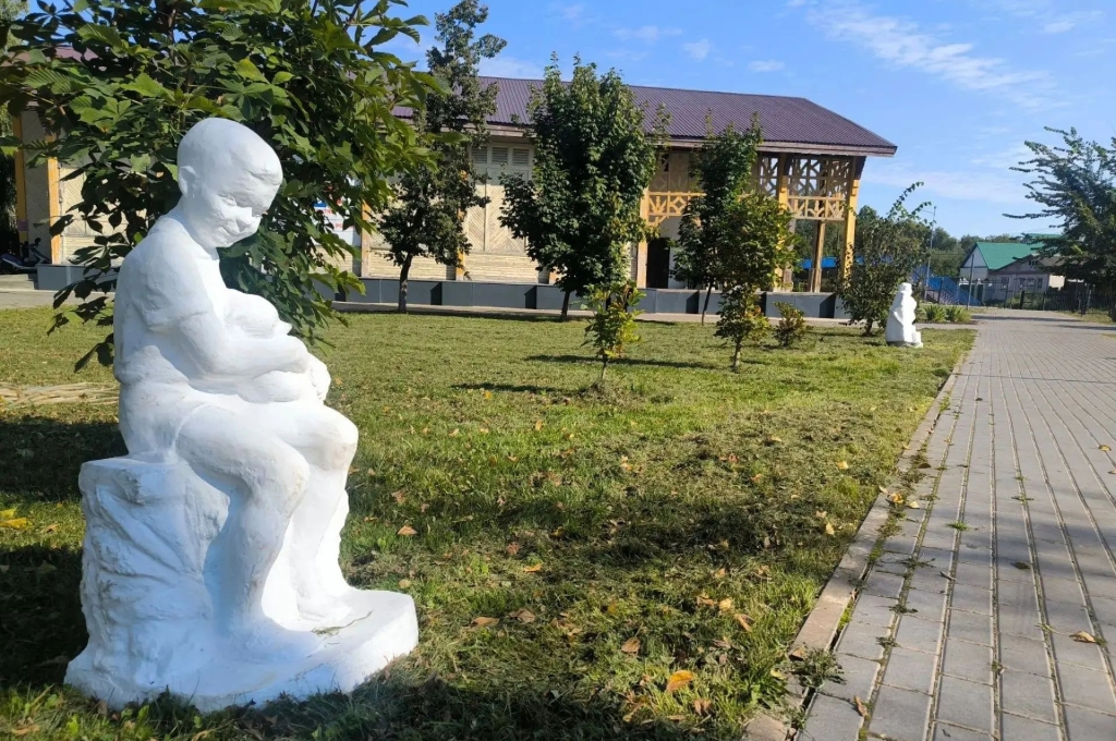 Айболит и пионер вернулись в городской парк Петровска