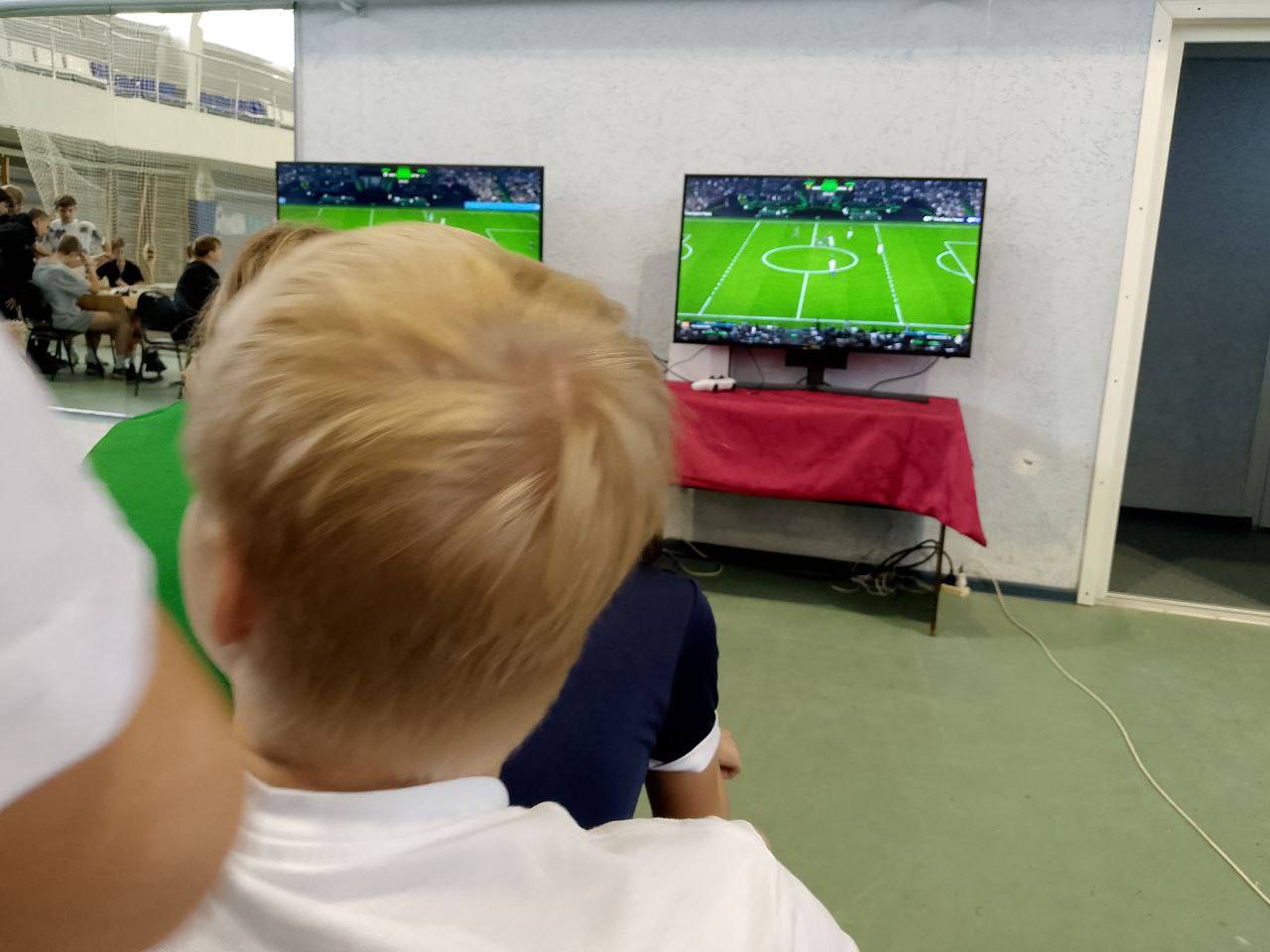 В саратовском райцентре состоялся турнир по фиджитал-футболу