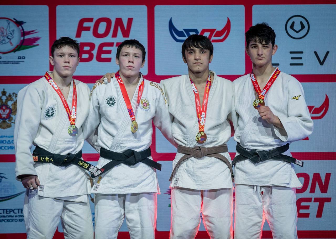 Саратовские дзюдоисты Топтыгины сразились в решающем поединке