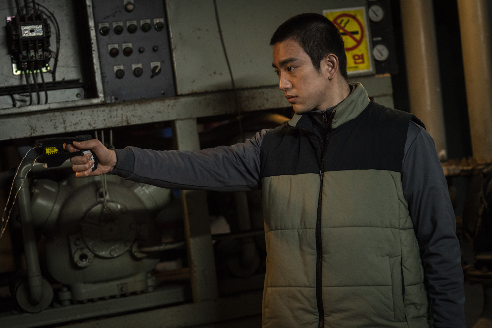 Телепрограмма на 2 февраля 2026 года, понедельник