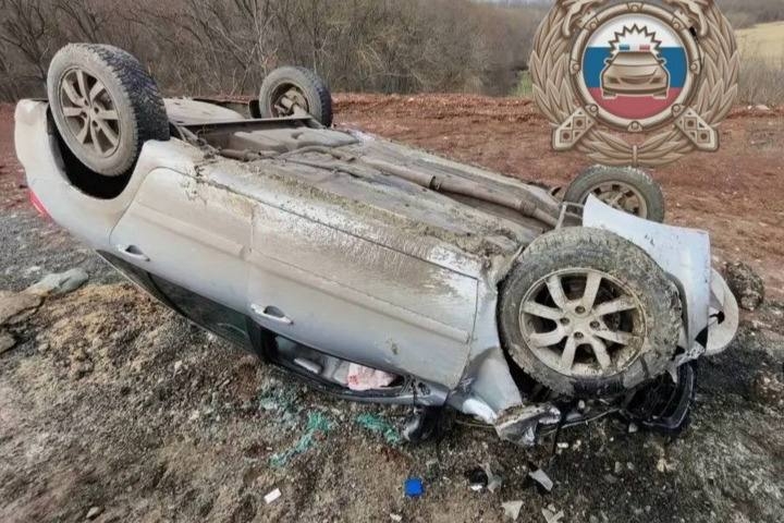 У саратовского села в аварии с фурой пострадали пенсионеры на «Гранте»