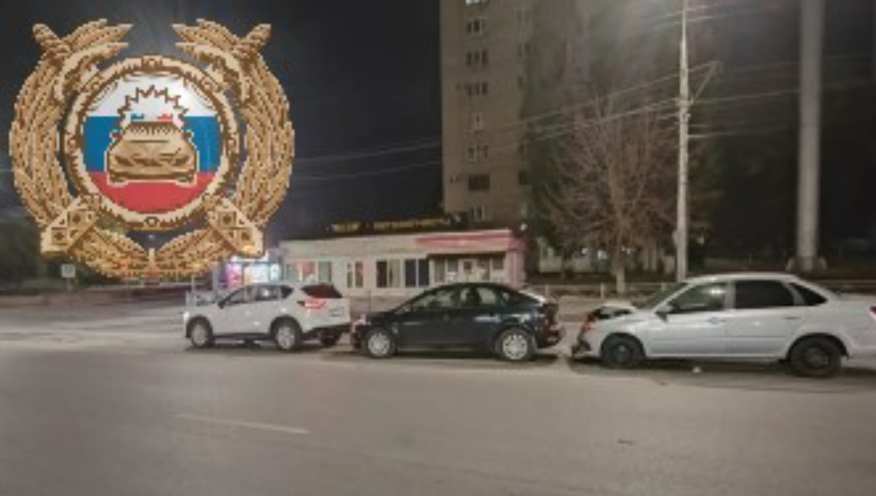 Пожилая автоледи пострадала в тройном ДТП на улице Чернышевского Пожилая автоледи пострадала в тройном ДТП на улице Чернышевского