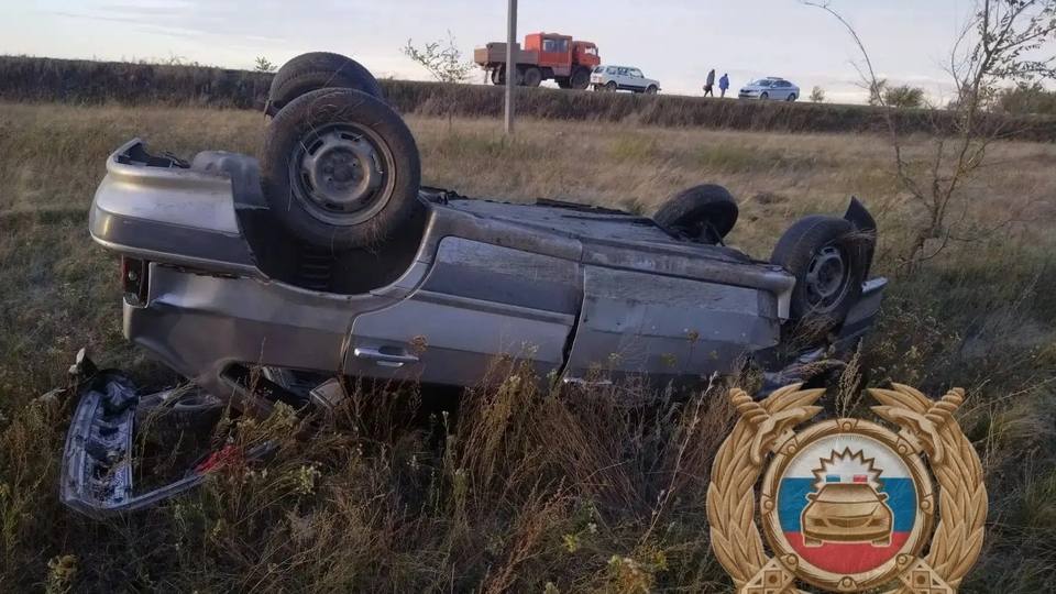 Водитель на «четырнадцатой» вылетел с саратовской трассы в поле и погиб