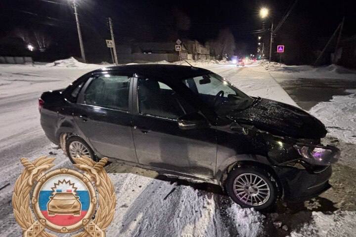 В Балакове вечером 8 марта столкнулись две «Гранты»: есть пострадавшие