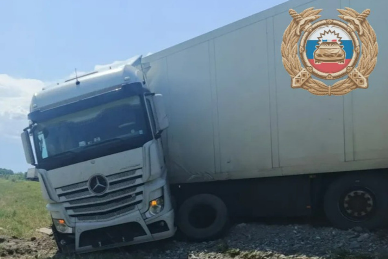 Два человека пострадали в аварии с большегрузом на окраине Саратова Два человека пострадали в аварии с большегрузом на окраине Саратова