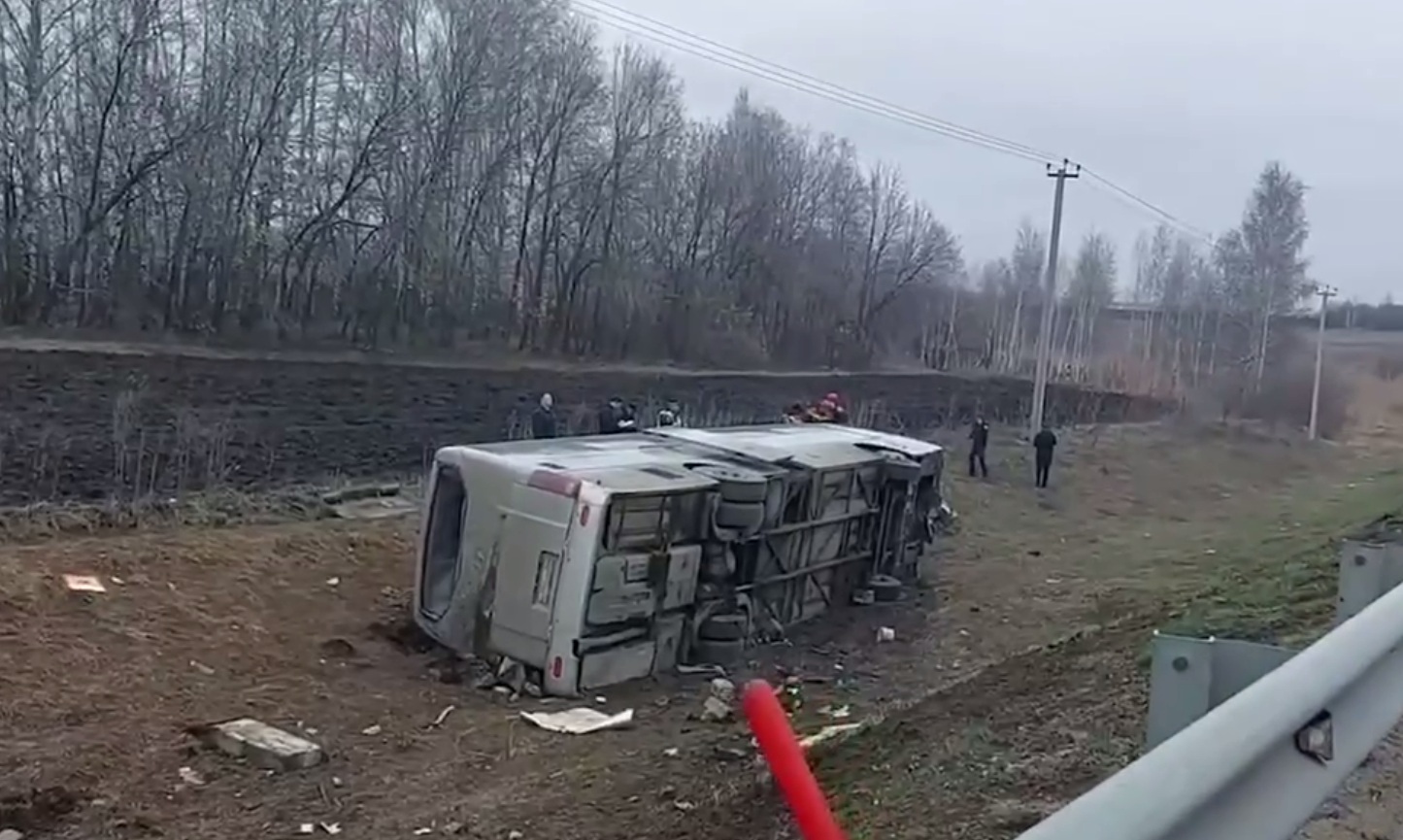 На место страшной аварии в Петровский район выехал губернатор Бусаргин