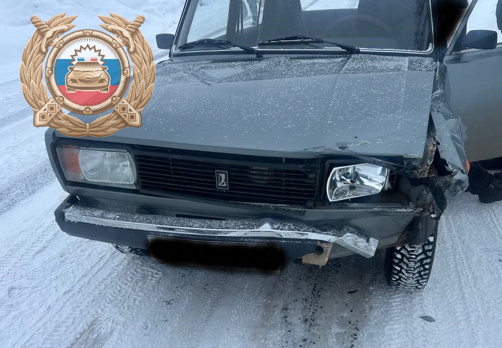 В Хвалынске в ДТП с «Нивой» пострадал 90-летний водитель «пятерки»