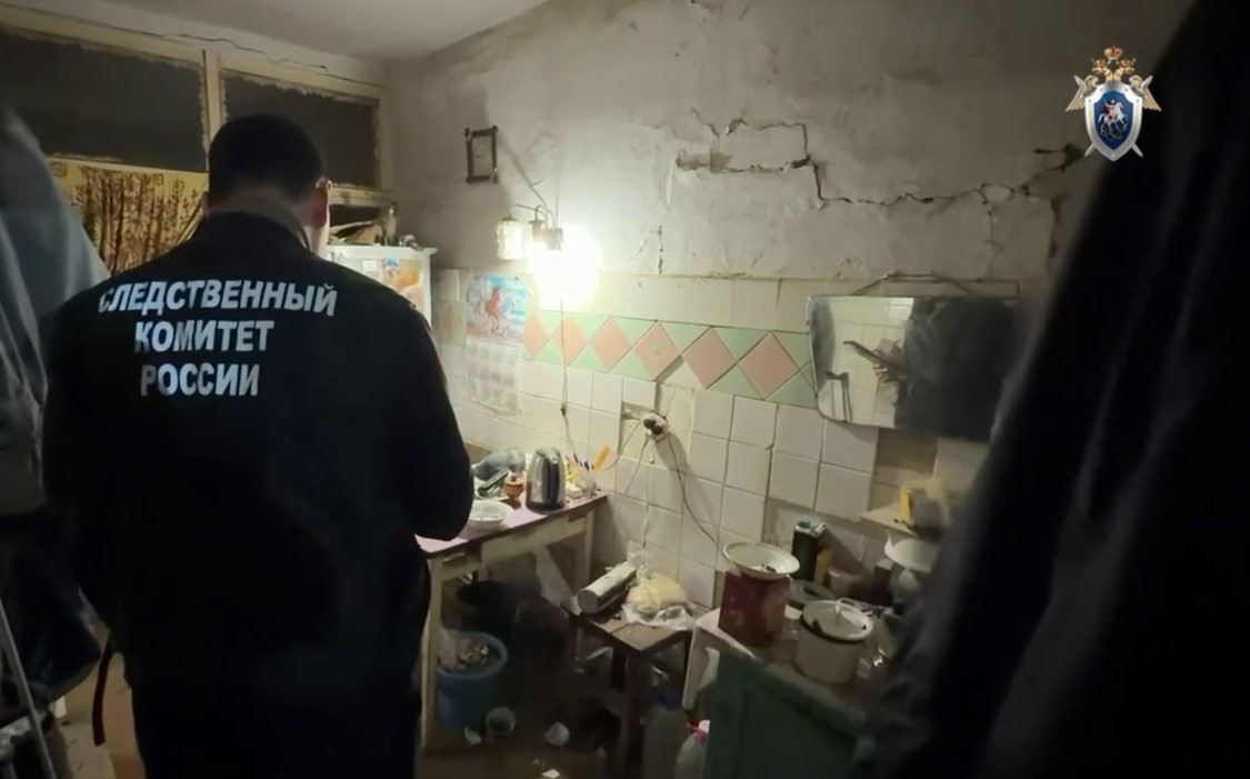 В Саратовской области обнаружили мертвыми мать с сыном В Саратовской области обнаружили мертвыми мать с сыном