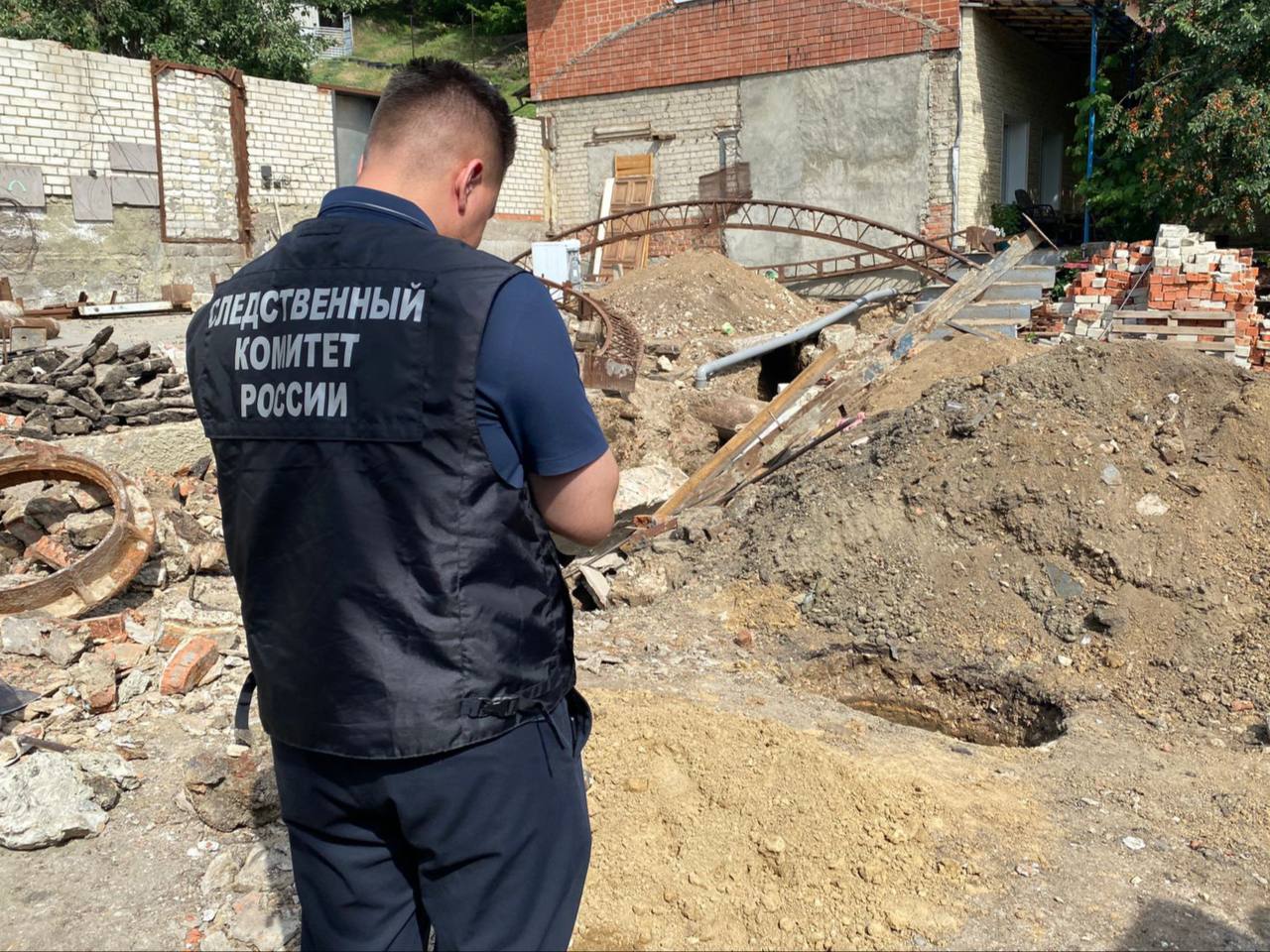 Саратовца убило обрушившейся стеной