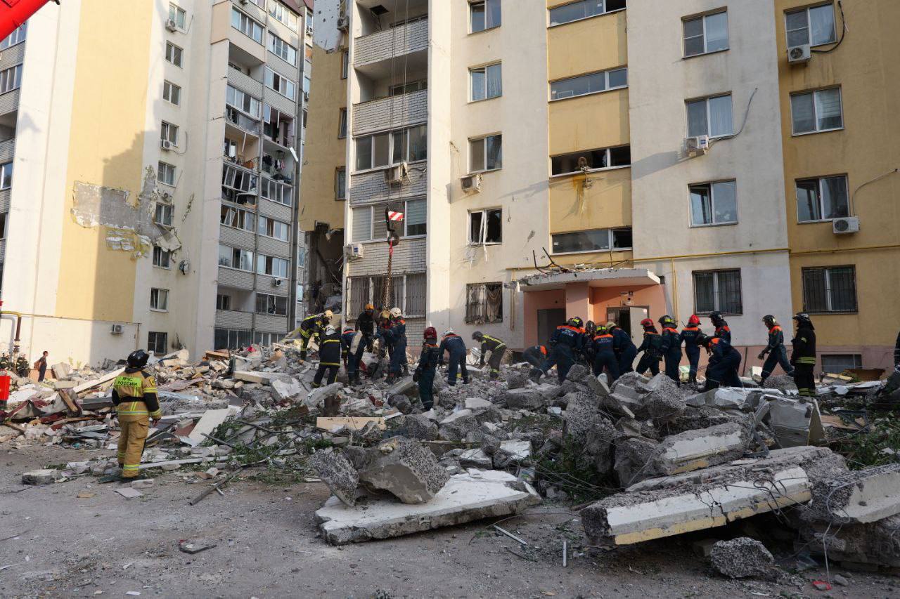В доме на Блинова в Саратове вместе с железнодорожником погибли жена и 4-летний сын