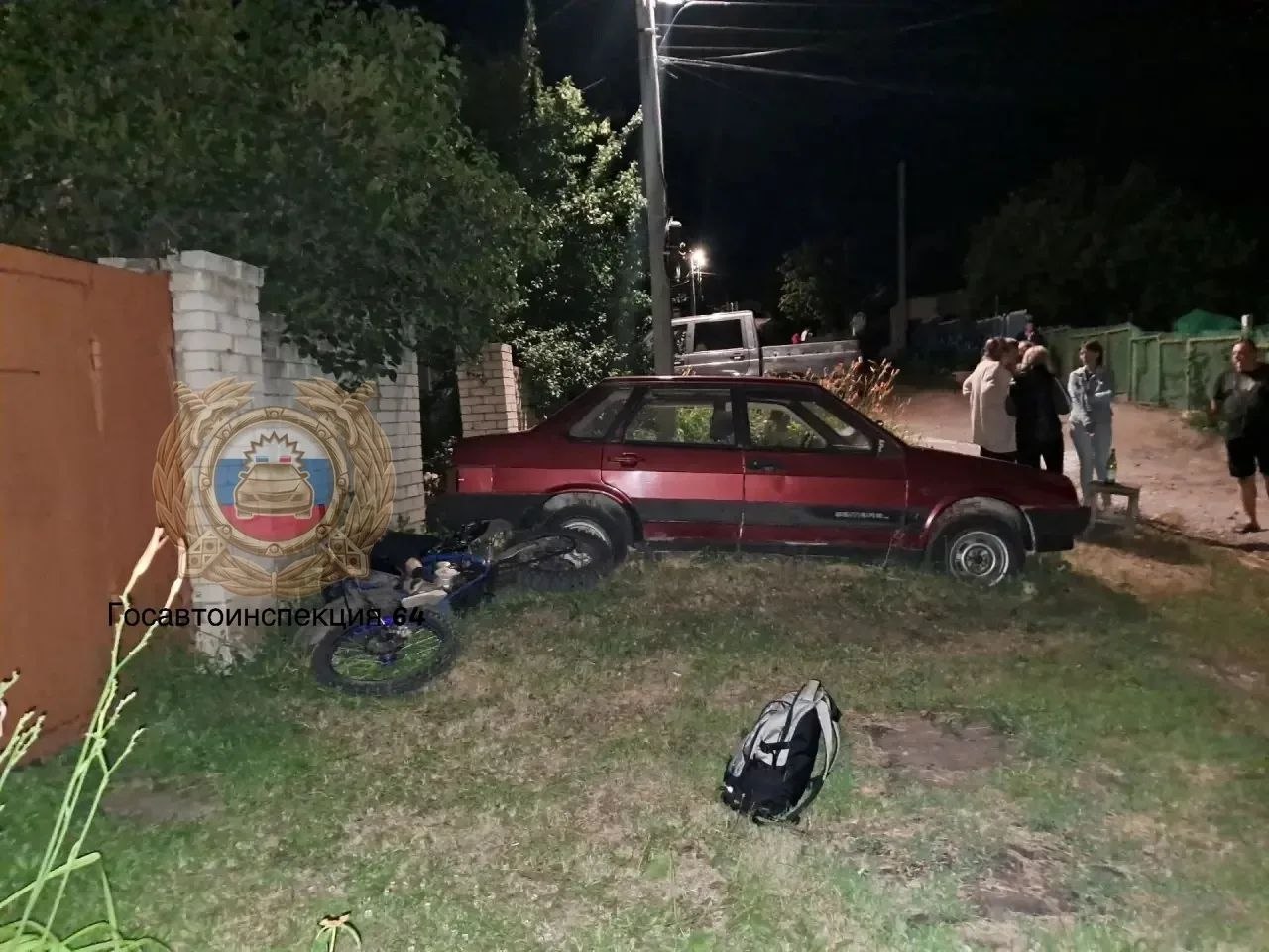 В Саратове мотоциклист разбился насмерть, врезавшись в забор В Саратове мотоциклист разбился насмерть, врезавшись в забор