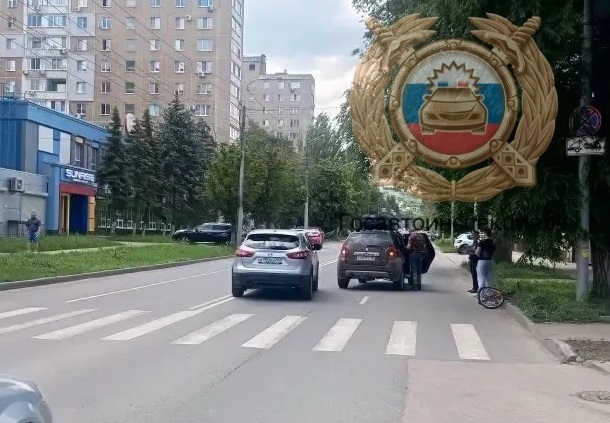 В Саратове кроссовер сбил 12-летнего мальчика на велосипеде