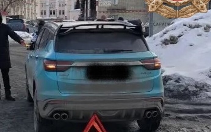 Кроссовер сбил 13-летнюю девочку в Саратове