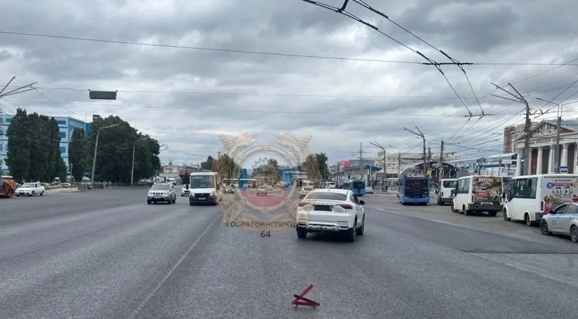 В Саратове сбили горожанку возле ДК «Россия»
