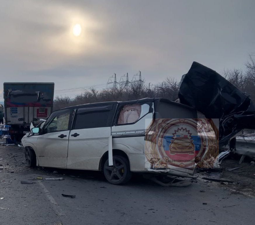 В массовой аварии в Саратовской области погиб водитель иномарки