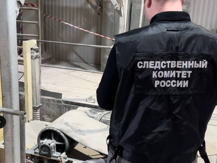 На саратовском предприятии насмерть травмировался сварщик: началась проверка
