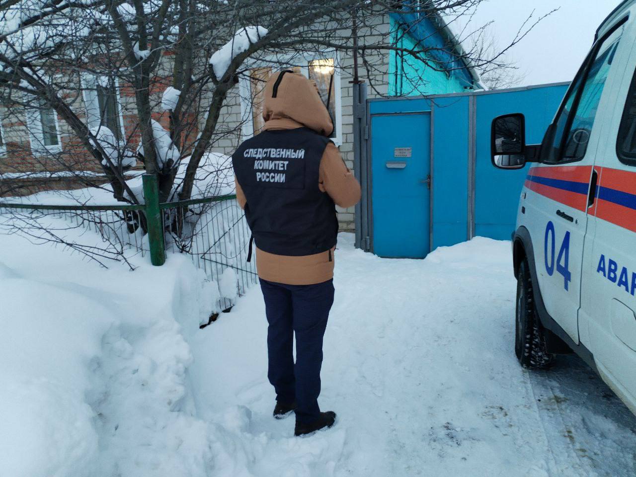 Женщина погибла от отравления угарным в Аткарске, ещё трое в больнице Женщина погибла от отравления угарным в Аткарске, ещё трое в больнице