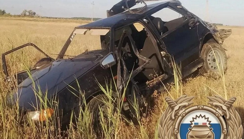 Молодой водитель погиб в перевернувшейся «четырнадцатой» у саратовского села Молодой водитель погиб в перевернувшейся «четырнадцатой» у саратовского села