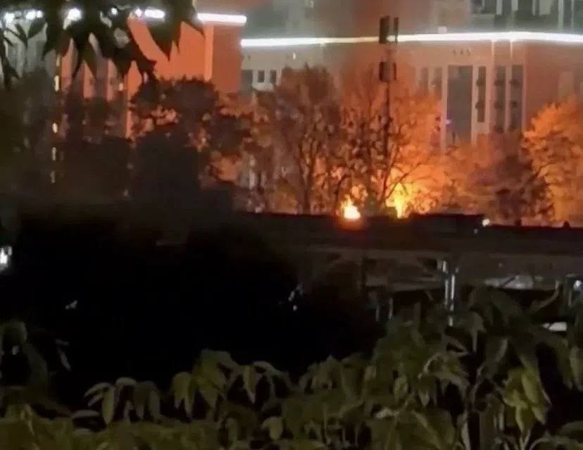 В Энгельсе сгорел расселенный дом