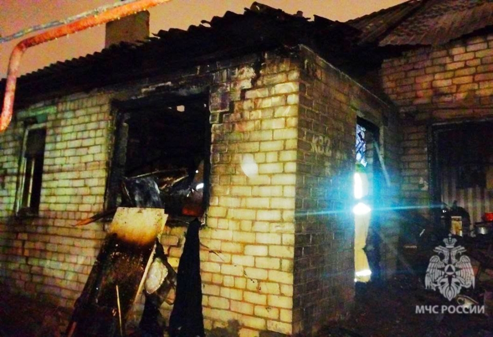 Пожар под Саратовом погубил 50-летнего мужчину