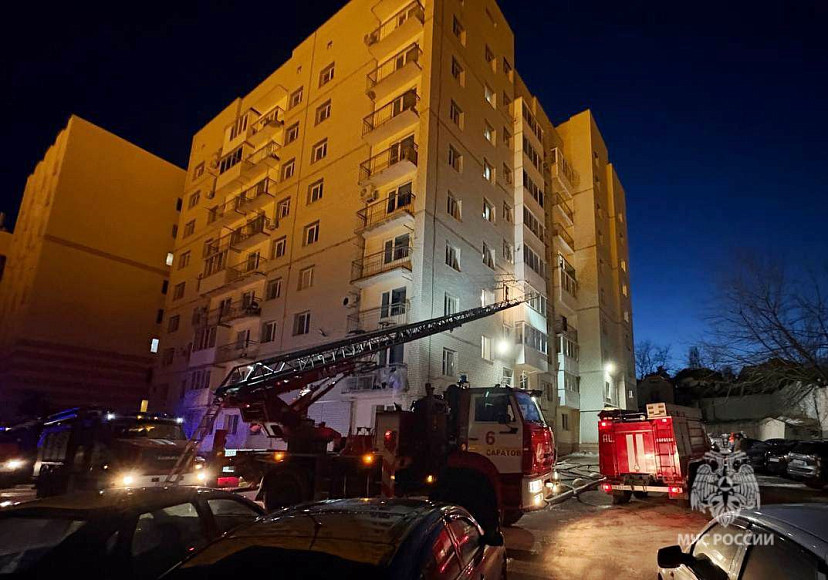 Вечером вспыхнул пожар в саратовской девятиэтажке: эвакуированы 17 человек