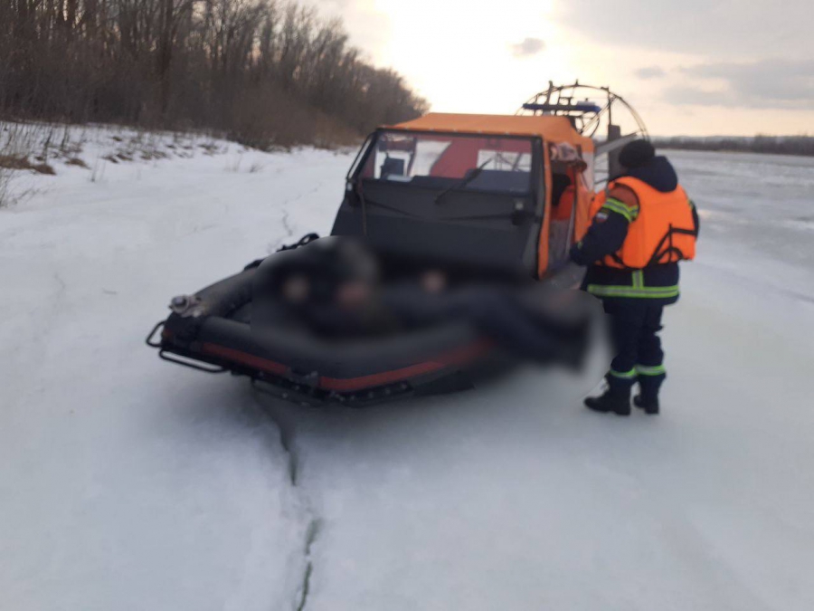 Трое человек утонули после выхода на лёд водоёмов в Саратовской области