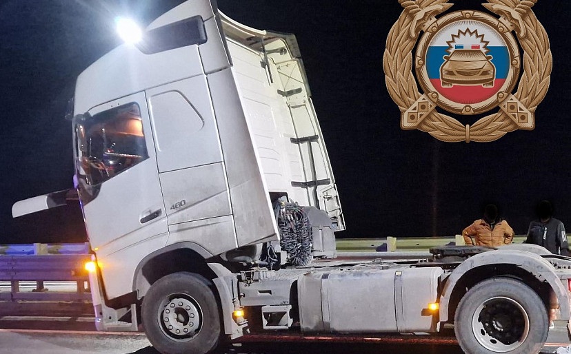 Под Саратовом насмерть сбили мужчину Под Саратовом насмерть сбили мужчину