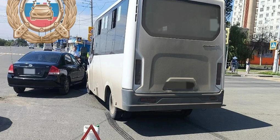 В Балакове маршрутка попала в ДТП: две пассажирки госпитализированы В Балакове маршрутка попала в ДТП: две пассажирки госпитализированы