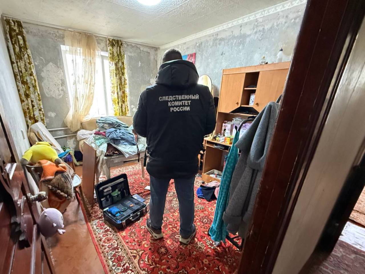 Саратовец убил пенсионера и выбросил его тело из окна